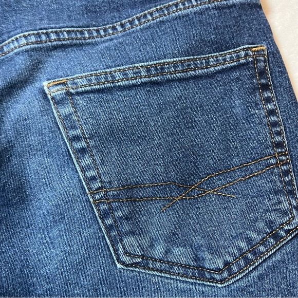 Levi’s Signature Women’s Athletic Jeans - Size 32x32 - Picture 16 of 16